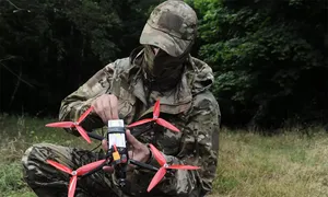 Chiến thuật 'mưa drone' giúp lính Nga công phá cứ điểm Ukraine