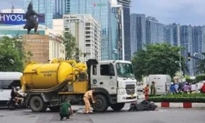 Xe bồn tông chết người ở vòng xoay Công trường Mê Linh Xe bồn tông chết người ở vòng xoay Công trường Mê Linh