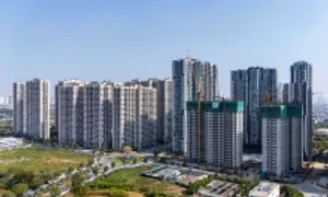 Đang ở thuê, có nên bán nhà phố tại quê để mua chung cư Hà Nội?